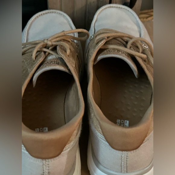 Skechers On The Go boat style shoes. Super comfy. - Picture 4 of 11